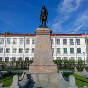 Памятник Петру I в Архангельске